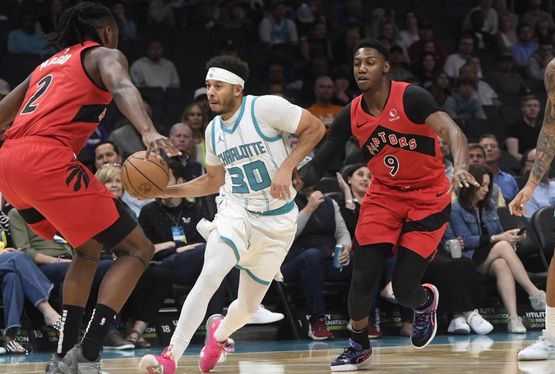 关于转会期突围战来临，夏洛特黄蜂围绕NBA常规赛伤情更新，球迷炸锅，高层口径保持一致的信息