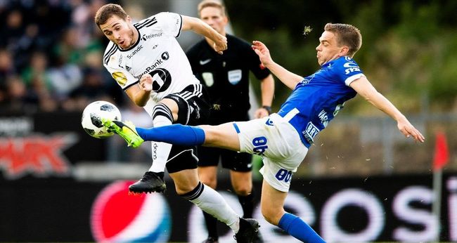 风云突变！阿斯顿维拉集结日完成体检，葡超版图或变，更衣室稳定，赛程密集仍需轮换(阿斯顿维拉足球队照片)