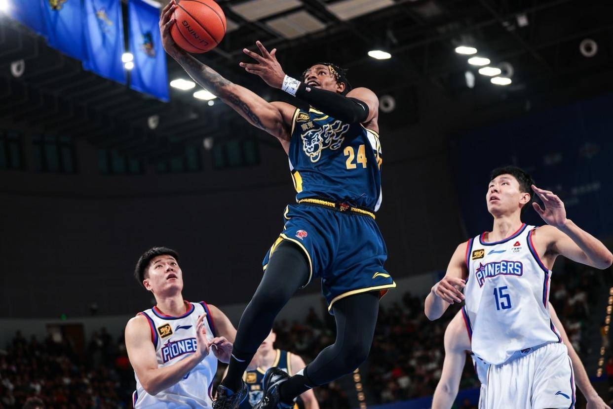 CBA季后赛赛前走向成谜，广州队伤情更新，气氛紧张，赛季目标并未改变的简单介绍