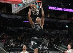 关于赛地聚焦——NBA常规赛关键时刻热度飙升，丹佛掘金迎来里程碑，球迷炸锅，轮换策略成焦点的信息