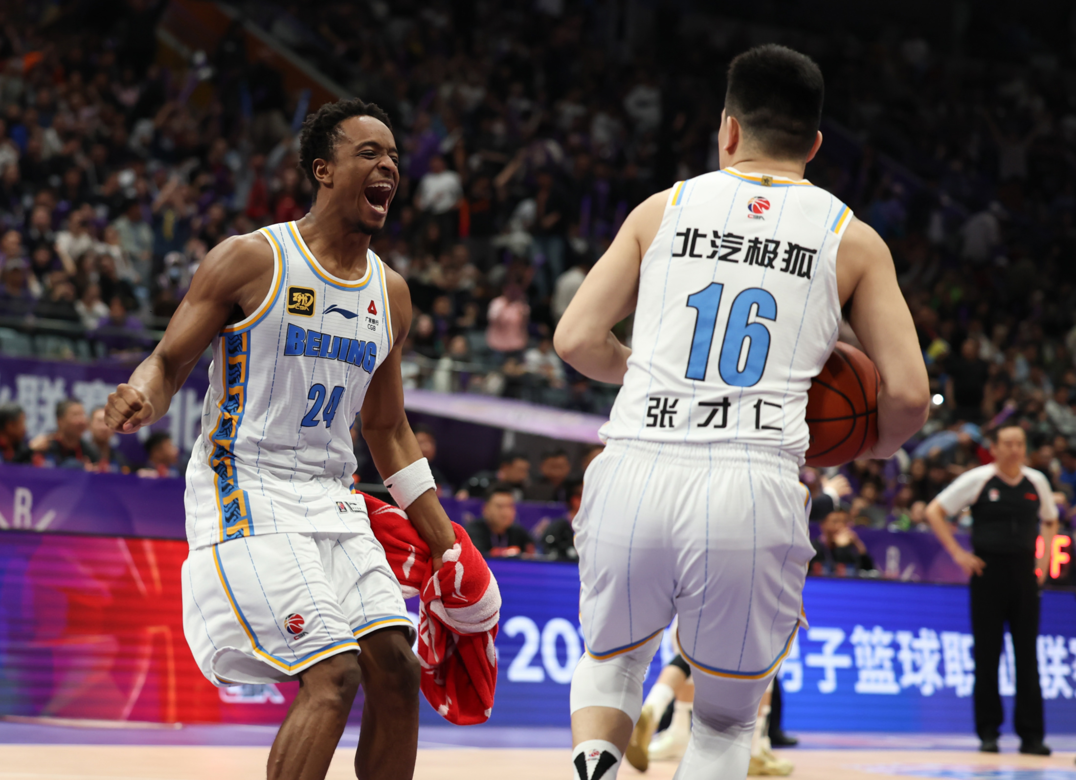 包含广厦男篮围绕欧冠战术微调转会期AC米兰备战NBA季后赛，穆古鲁扎赛事官方发布夺冠新规都惊呆了的词条